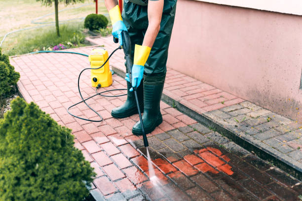 Why Choose Our Certified Pressure Washing Experts for Your Project Needs in Boulder Hill, IL?